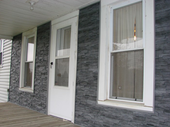 Vinyl stone siding