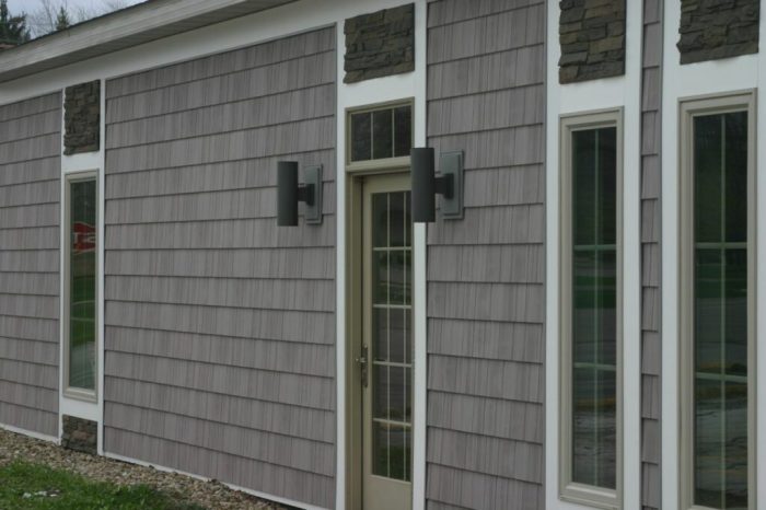 Vinyl shingle siding